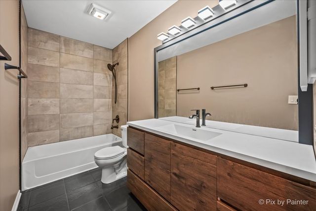 1601 Newgate Court, Gurnee, IL 60031