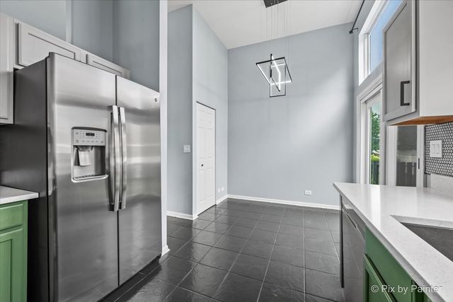 1601 Newgate Court, Gurnee, IL 60031