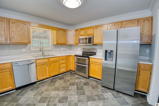 228 Loretta Dr, Ledbetter, KY 42058