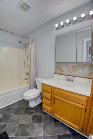 228 Loretta Dr, Ledbetter, KY 42058