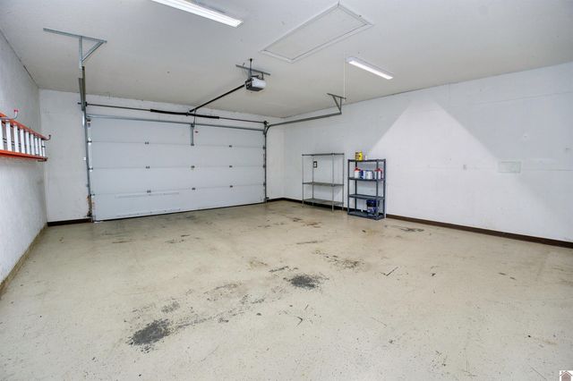 228 Loretta Dr, Ledbetter, KY 42058