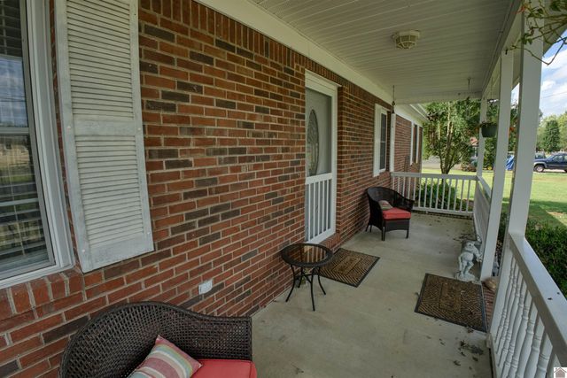 228 Loretta Dr, Ledbetter, KY 42058