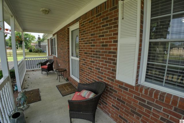 228 Loretta Dr, Ledbetter, KY 42058