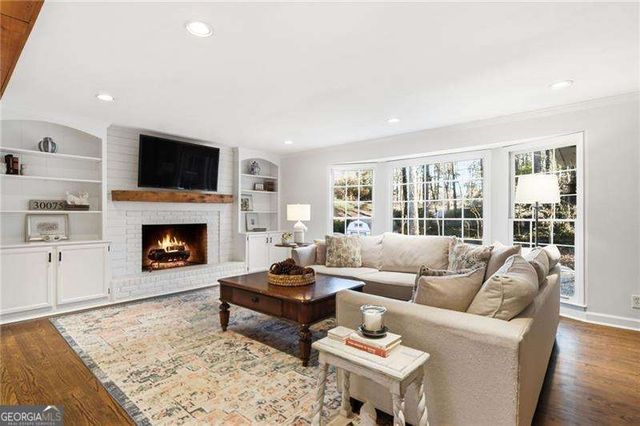 985 Hickory Oak Hollow, Roswell, GA 30075