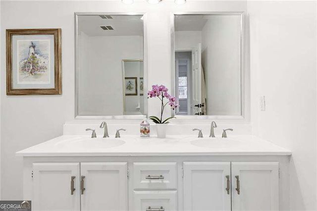 985 Hickory Oak Hollow, Roswell, GA 30075