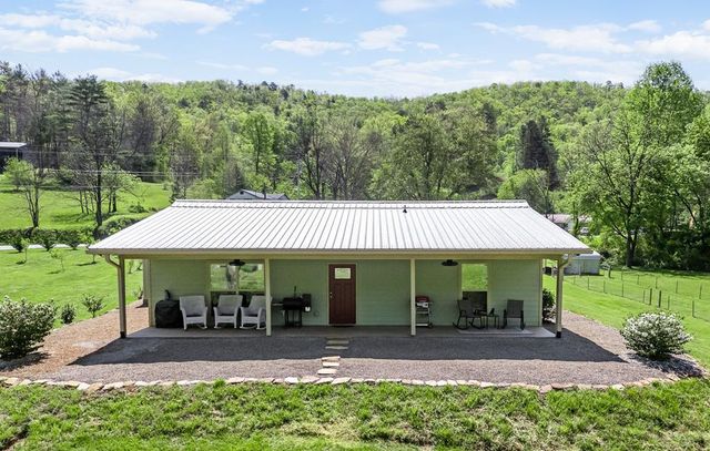 2445 Hanging Dog Road, Murphy, NC 28906
