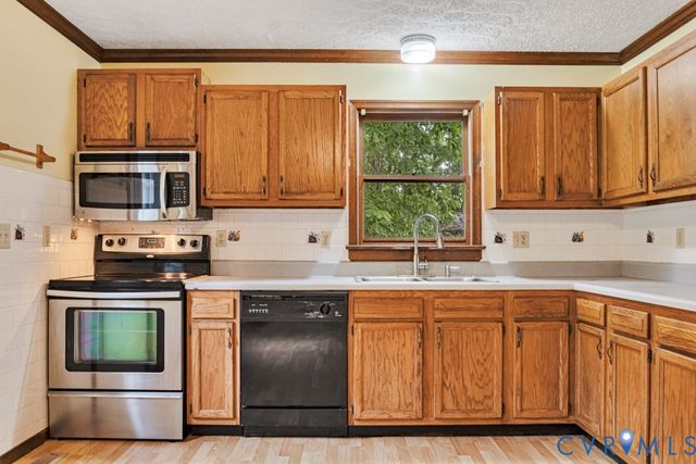 2715 Bethany Church Rd, Bumpass, VA 23024