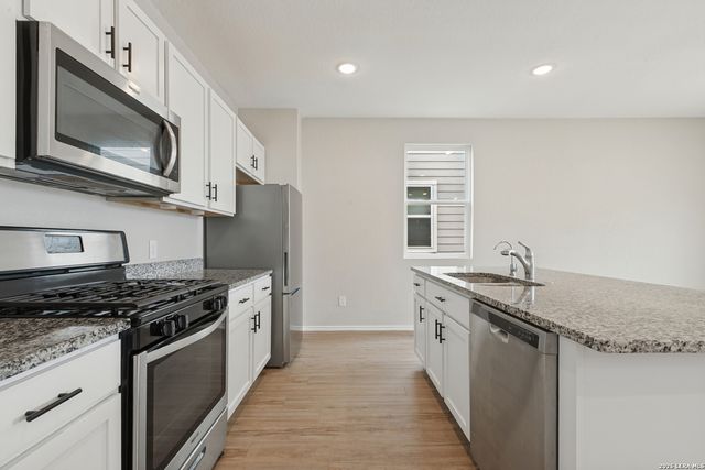747 CORBIN BND, San Antonio, TX 78221