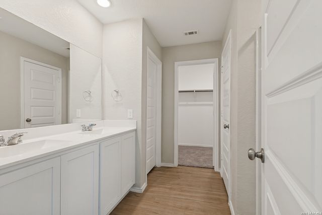 747 CORBIN BND, San Antonio, TX 78221