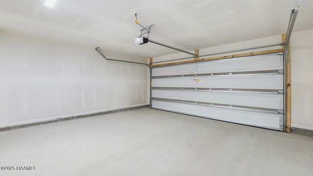 102 Lake Oak Drive, Lafayette, LA 70507