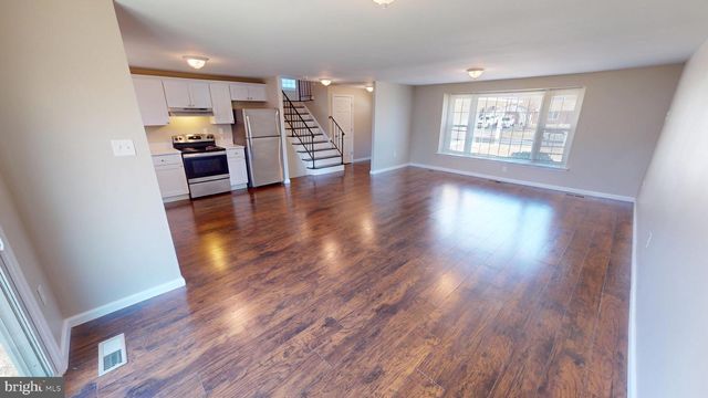 1616 DEBRA DR, Waldorf, MD 20601