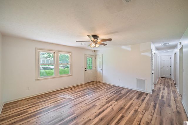 400 Longview Dr., Paducah, KY 42001