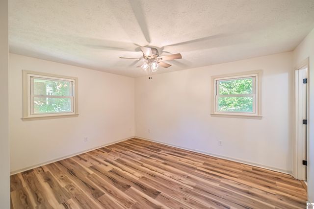 400 Longview Dr., Paducah, KY 42001