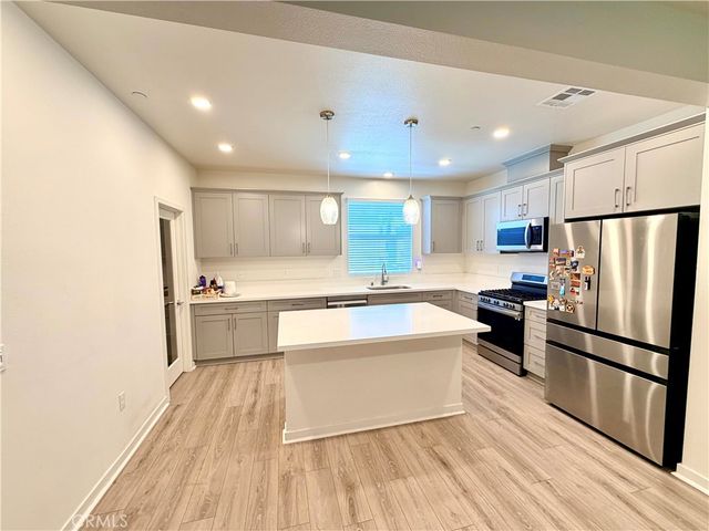 715 Winchester Drive, Oxnard, CA 93036