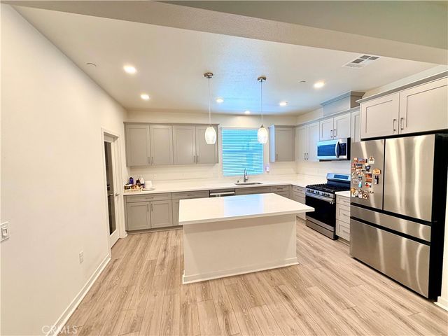 715 Winchester Drive, Oxnard, CA 93036
