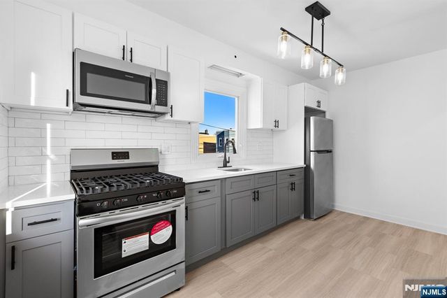 163 Front Street, Secaucus, NJ 07094