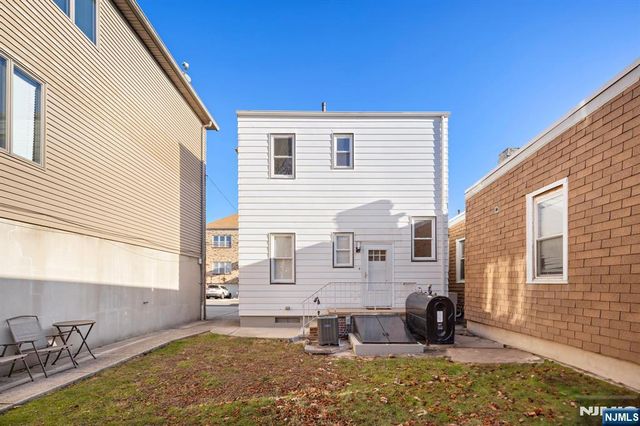 163 Front Street, Secaucus, NJ 07094