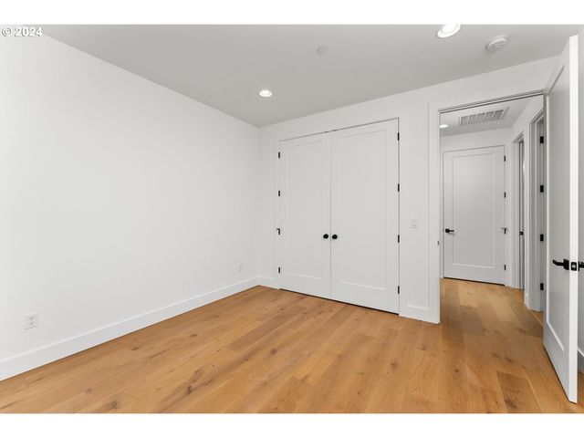 9316 Nw HARDY Ave, Portland, OR 97231