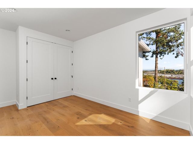 9316 Nw HARDY Ave, Portland, OR 97231