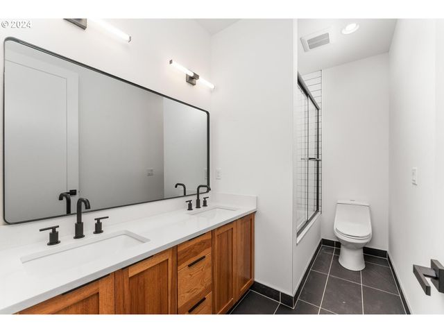 9316 Nw HARDY Ave, Portland, OR 97231