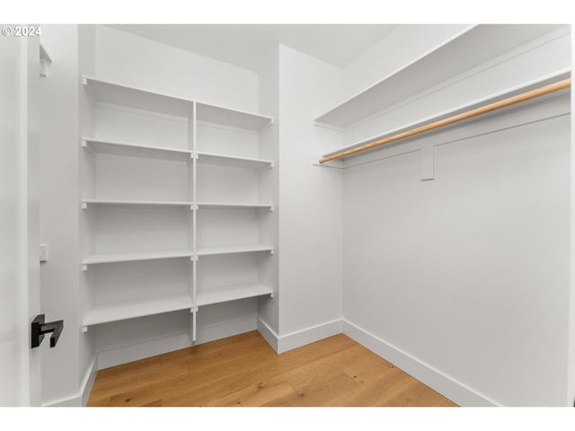 9316 Nw HARDY Ave, Portland, OR 97231