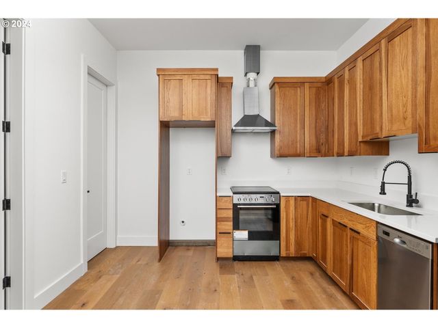 9316 Nw HARDY Ave, Portland, OR 97231