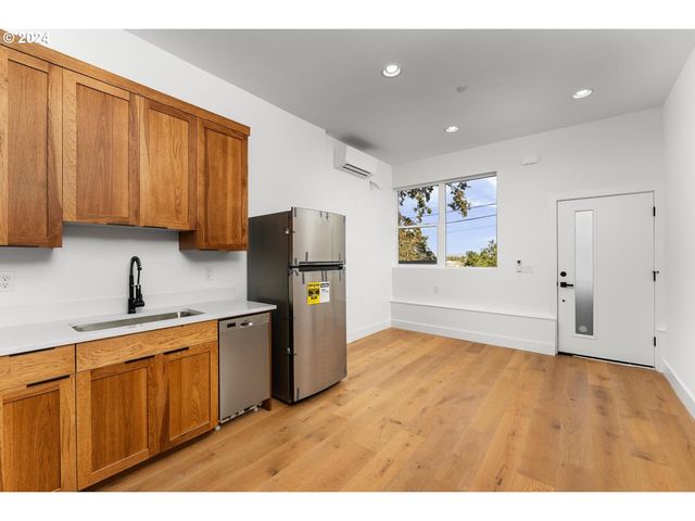 9316 Nw HARDY Ave, Portland, OR 97231