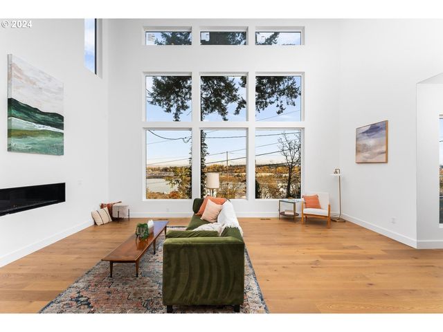 9316 Nw HARDY Ave, Portland, OR 97231