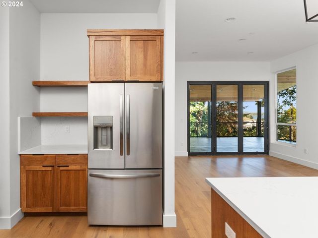 9316 Nw HARDY Ave, Portland, OR 97231