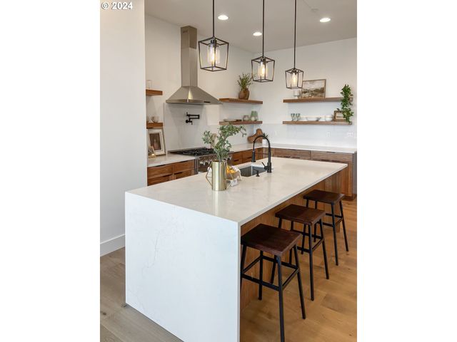 9316 Nw HARDY Ave, Portland, OR 97231