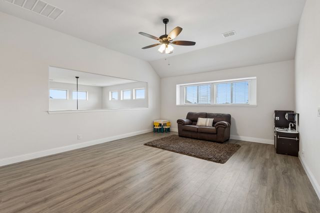 11101 Norcross Drive, Cross Roads, TX 76227