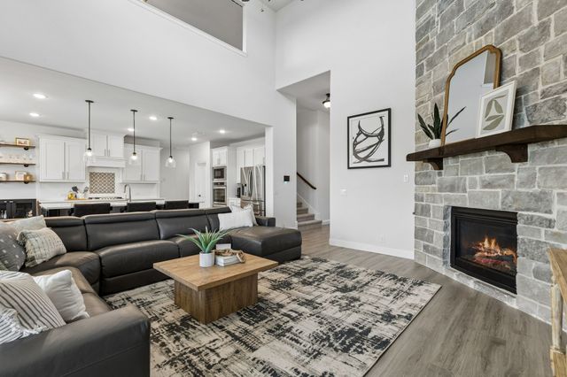 11101 Norcross Drive, Cross Roads, TX 76227