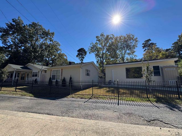 205 Kleinshore Road, Hot Springs, AR 71901