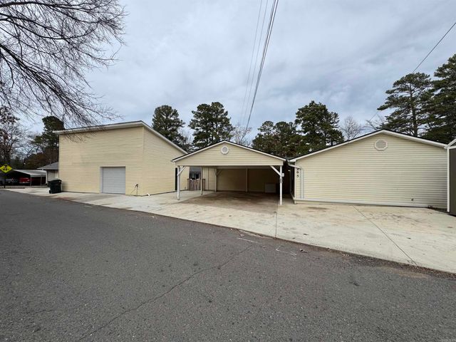 205 Kleinshore Road, Hot Springs, AR 71901