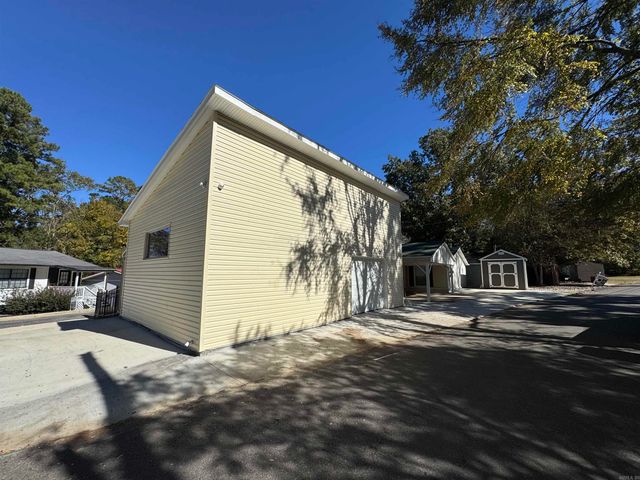 205 Kleinshore Road, Hot Springs, AR 71901