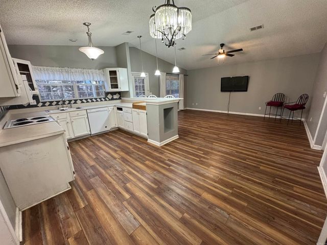 205 Kleinshore Road, Hot Springs, AR 71901