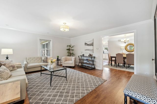 547 Melrose Avenue, Kenilworth, IL 60043