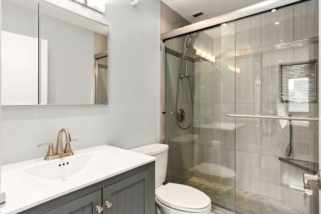 42 8th 2306, Boston, MA 02129