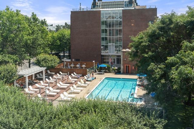 42 8th 2306, Boston, MA 02129