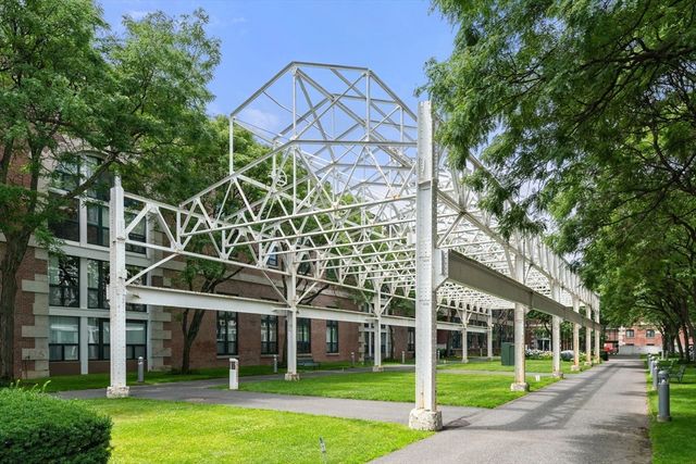 42 8th 2306, Boston, MA 02129