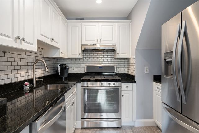 42 8th 2306, Boston, MA 02129