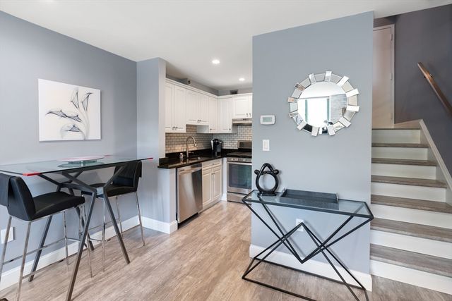 42 8th 2306, Boston, MA 02129