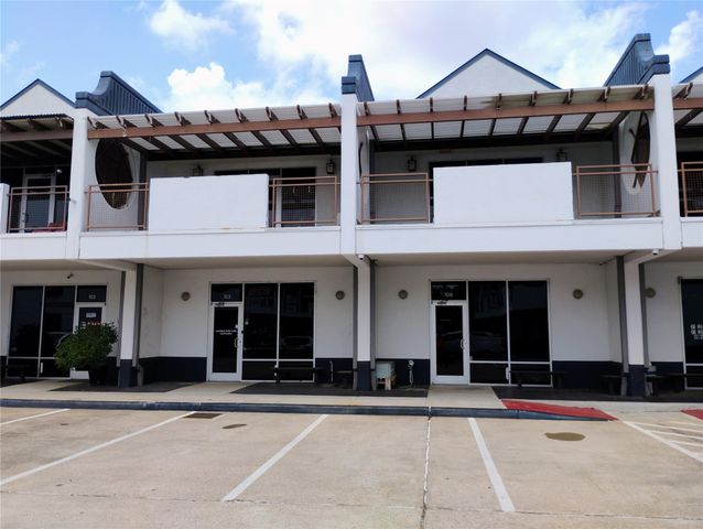 9788 Clarewood Drive 106, Houston, TX 77036