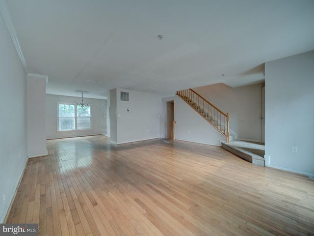 881-A BARNABY ST SE, Washington, DC 20032