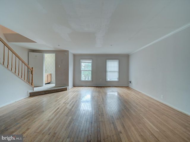 881-A BARNABY ST SE, Washington, DC 20032