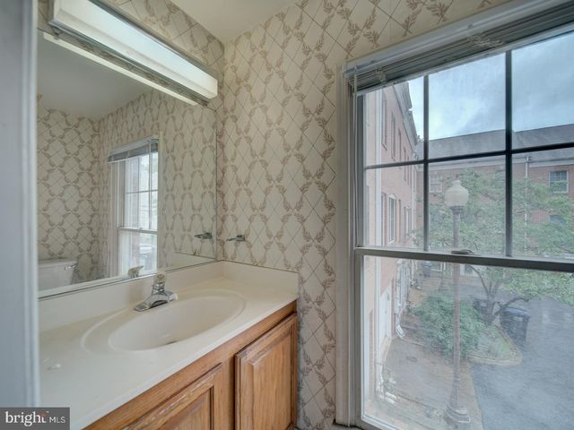 881-A BARNABY ST SE, Washington, DC 20032