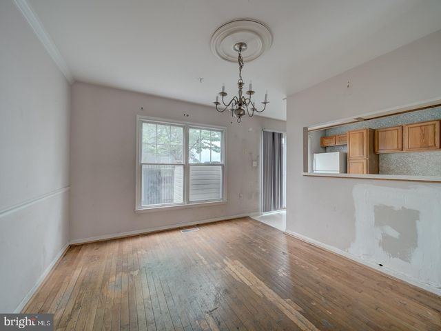 881-A BARNABY ST SE, Washington, DC 20032