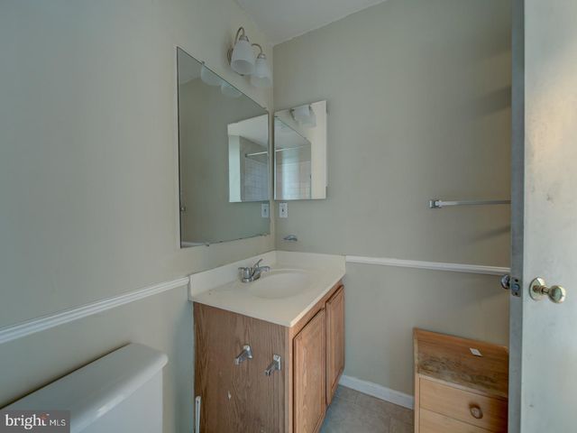 881-A BARNABY ST SE, Washington, DC 20032