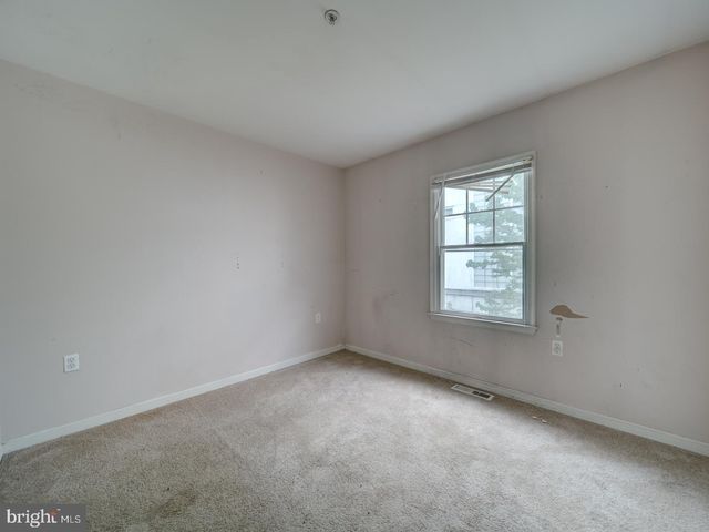 881-A BARNABY ST SE, Washington, DC 20032