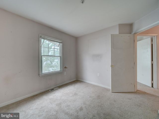 881-A BARNABY ST SE, Washington, DC 20032